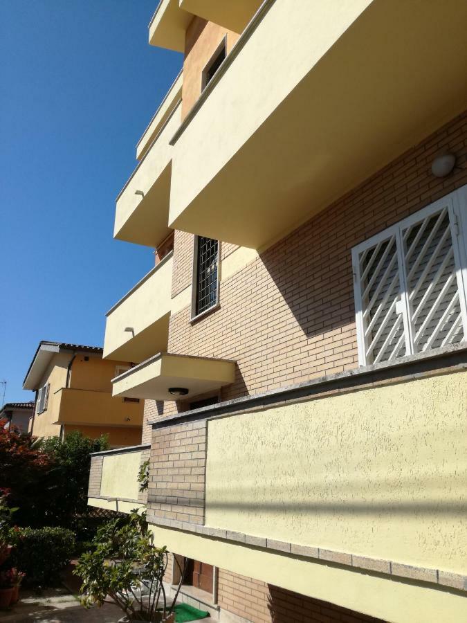 Bb Smallville Fiumicino Exterior photo